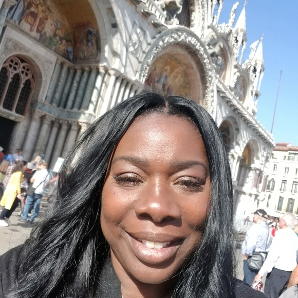 Meet the Posher - Picture 5 of 8